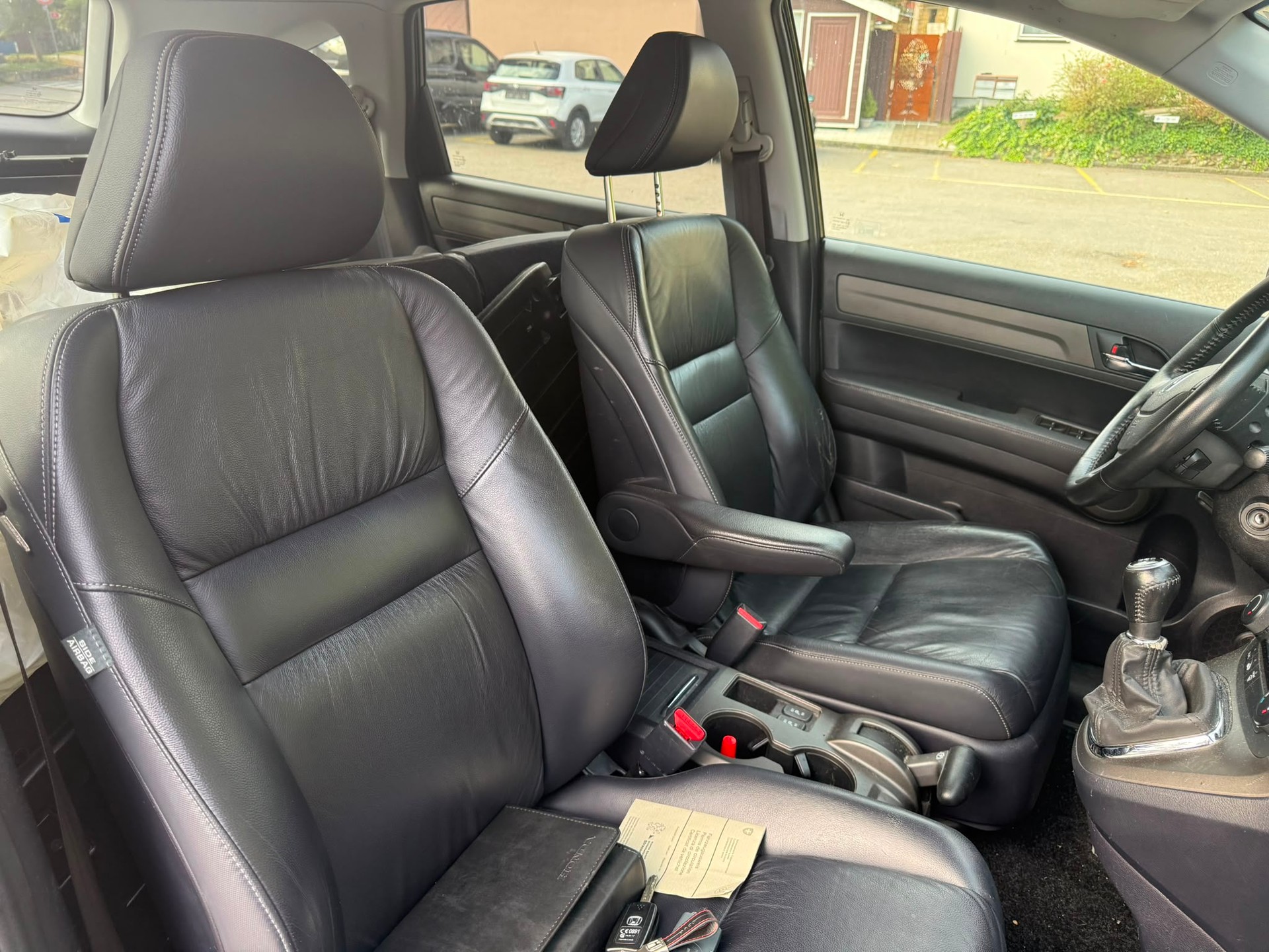 HONDA CR-V 2.2 i-DTEC 4WD Executive-image-8