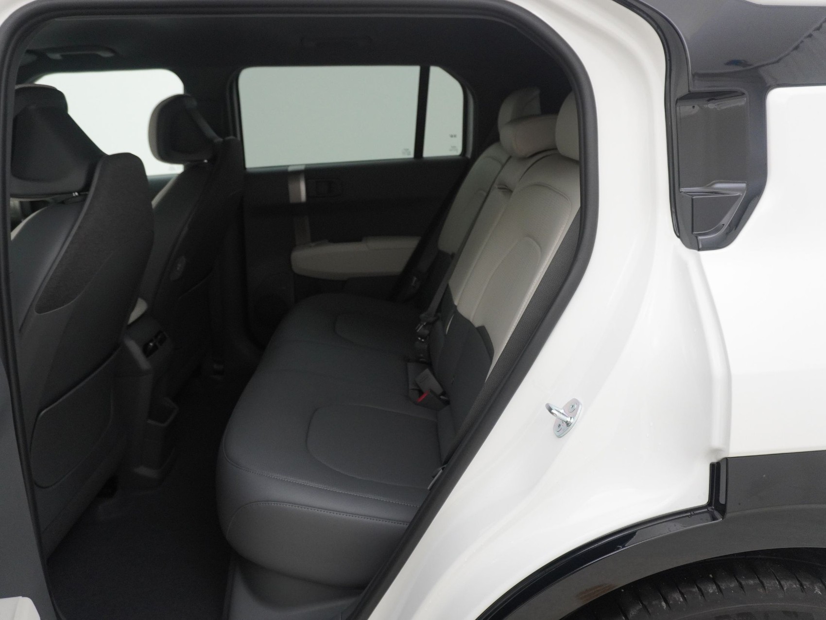 KIA EV3 81 kWh GT-Line 4x4-image-13