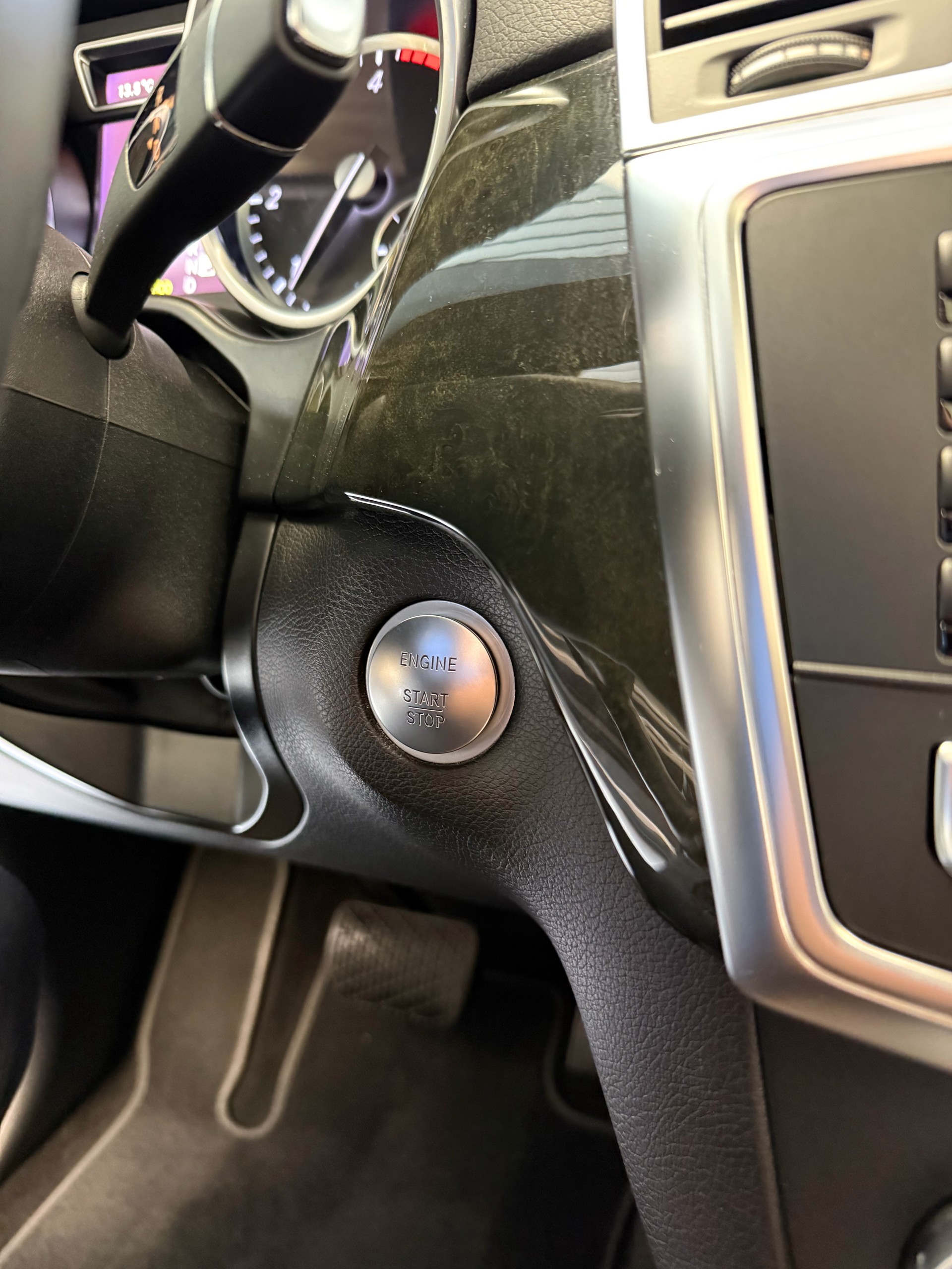 MERCEDES-BENZ GL 350 BlueTEC 4Matic 7G-TRONIC-image-26