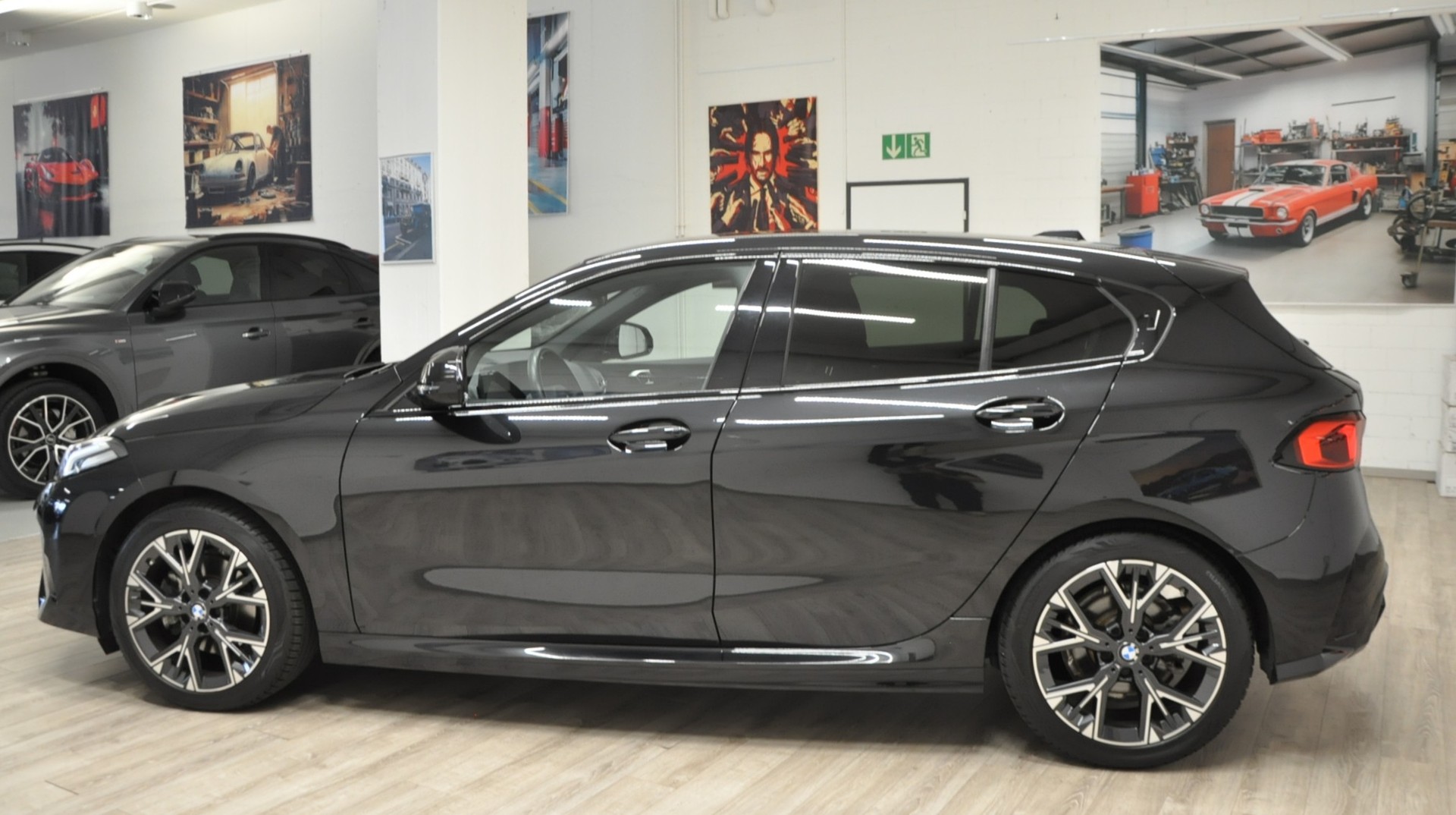 BMW 118d Steptronic M Sport Pro-showroom-element-2