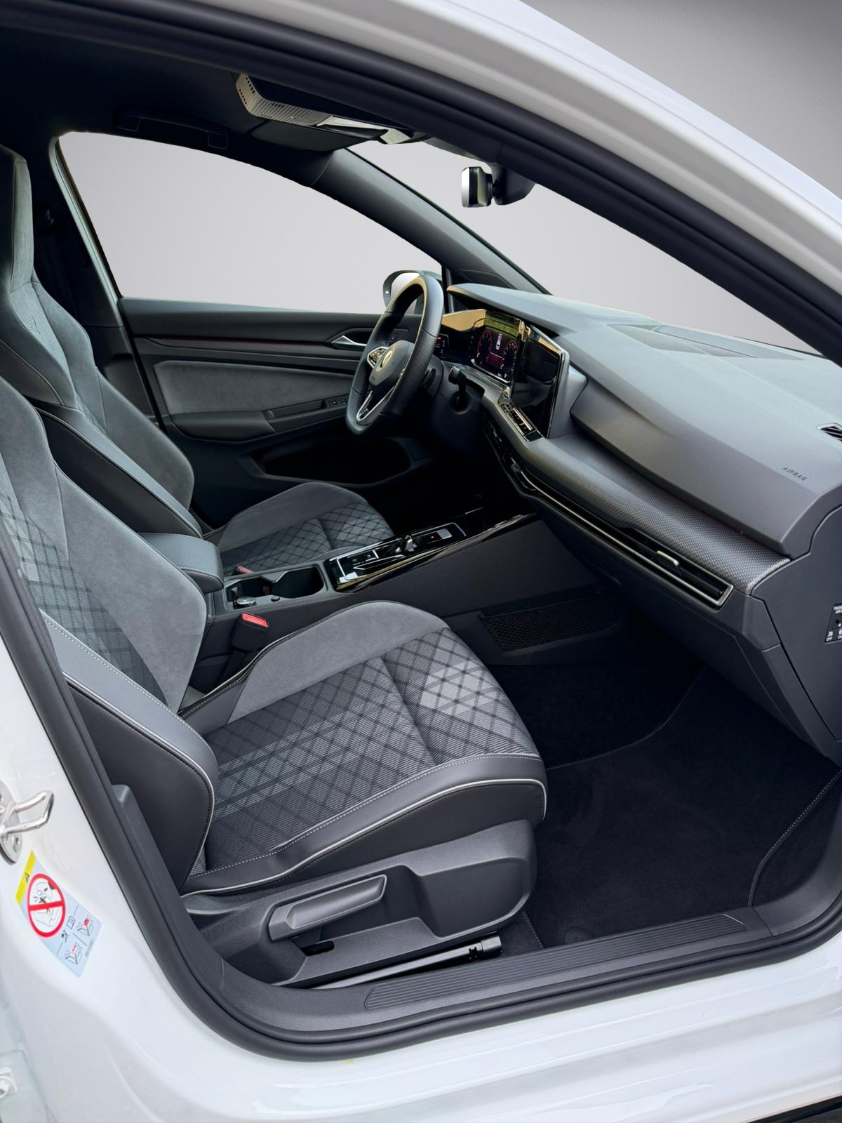 VW Golf 2.0 TDI R-Line DSG 4Motion * 150 PS * R Sport Line * Black Style Paket * Perlmutteffekt-Lackierung *-image-13