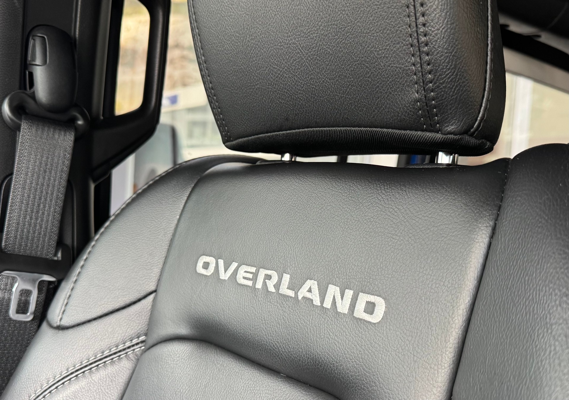 JEEP Wrangler 2.0 Unlimited Overland Automatic-image-8