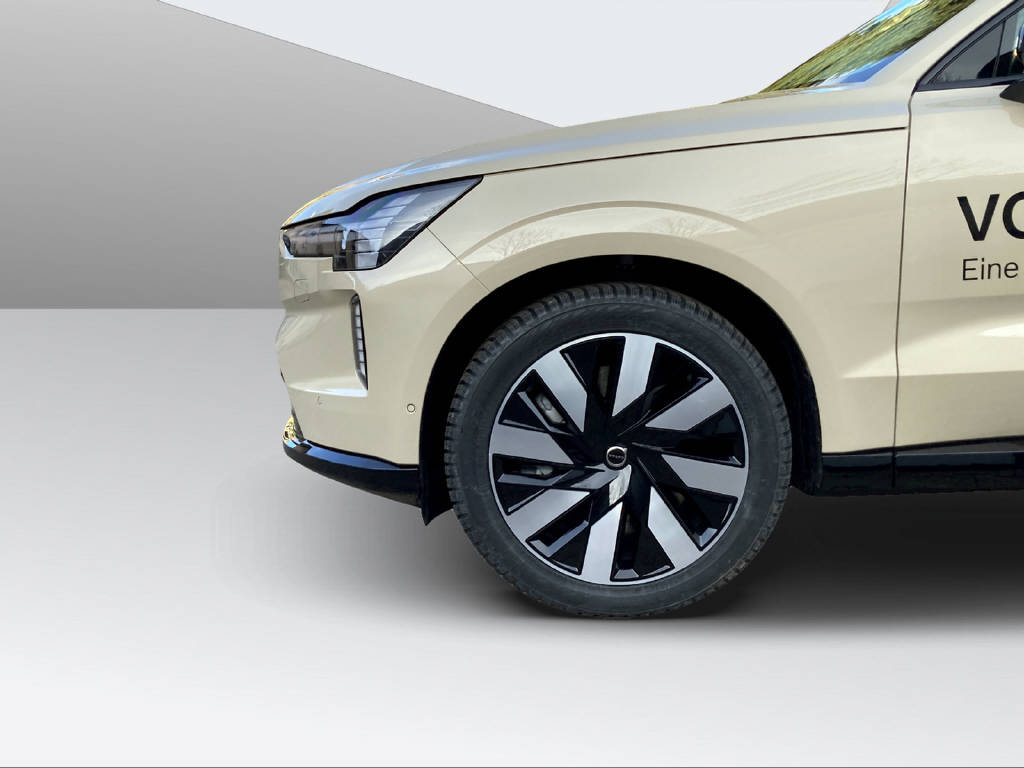 VOLVO EX 90 Twin Performance Ultra AWDD-image-7