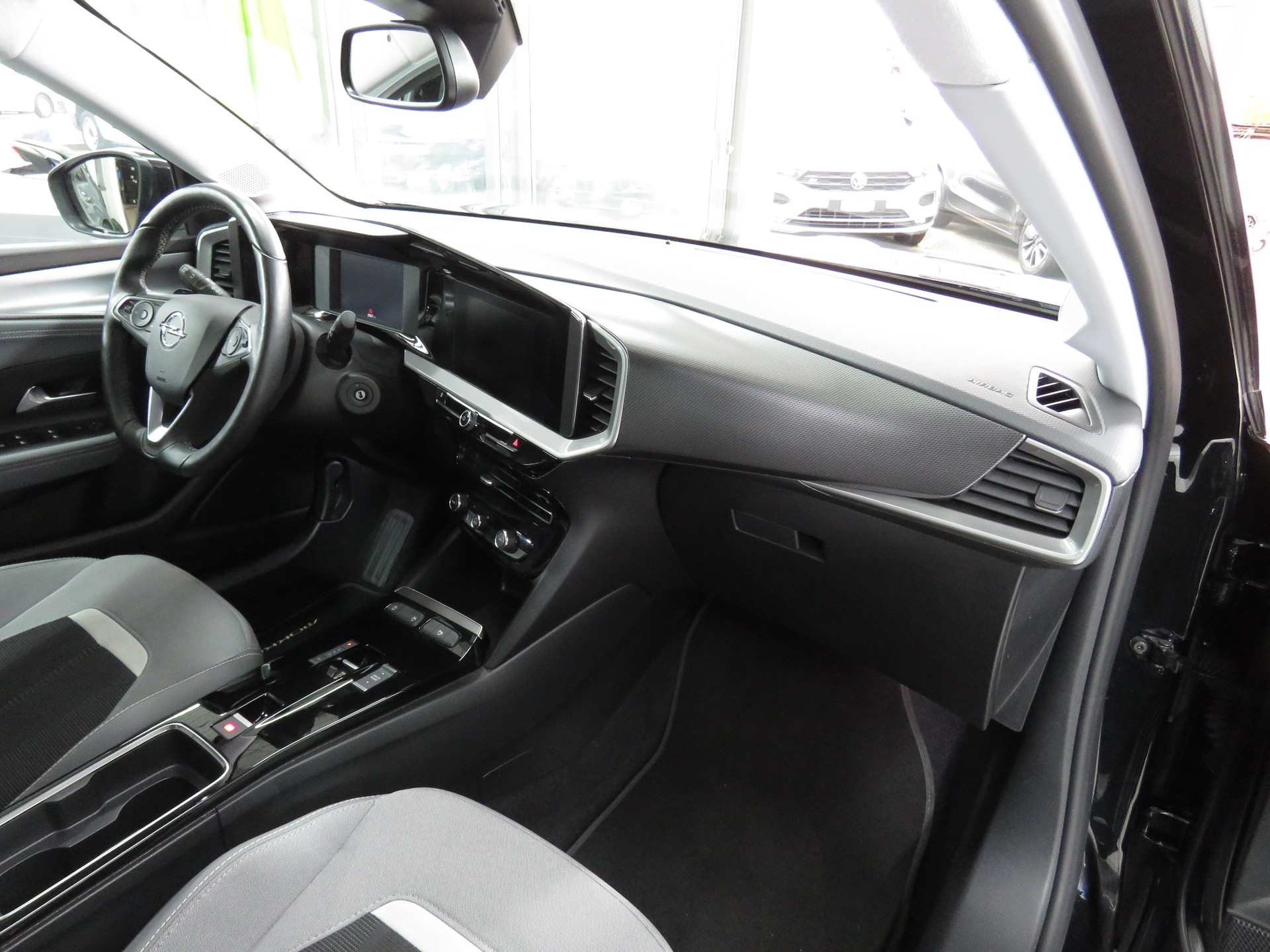 OPEL Mokka 1.2 Direct Injection Turbo Elegance Automat-image-16