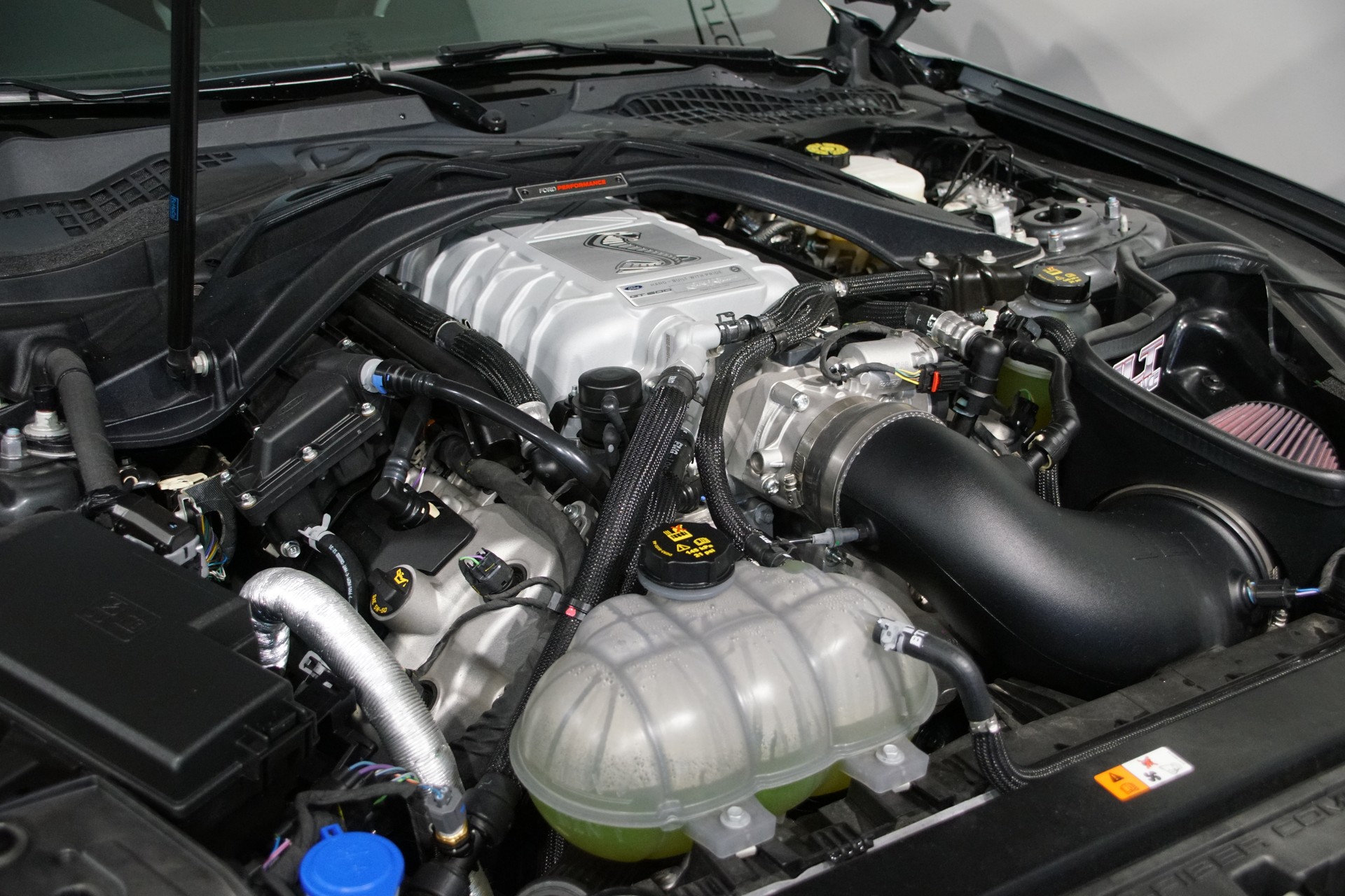 FORD Shelby GT 500 Carbon Fiber Track Pack-image-18