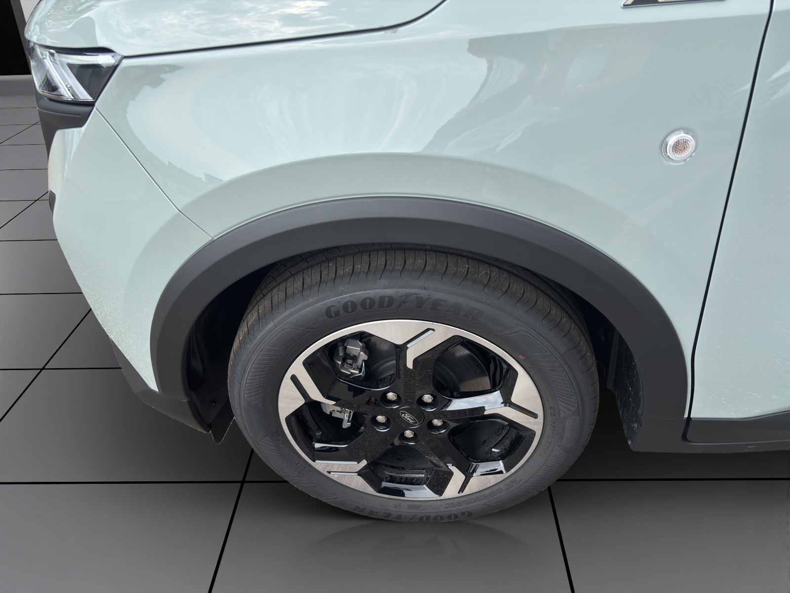 FORD Tourneo Courier ACTIVE 136CH BEV-showroom-element-3
