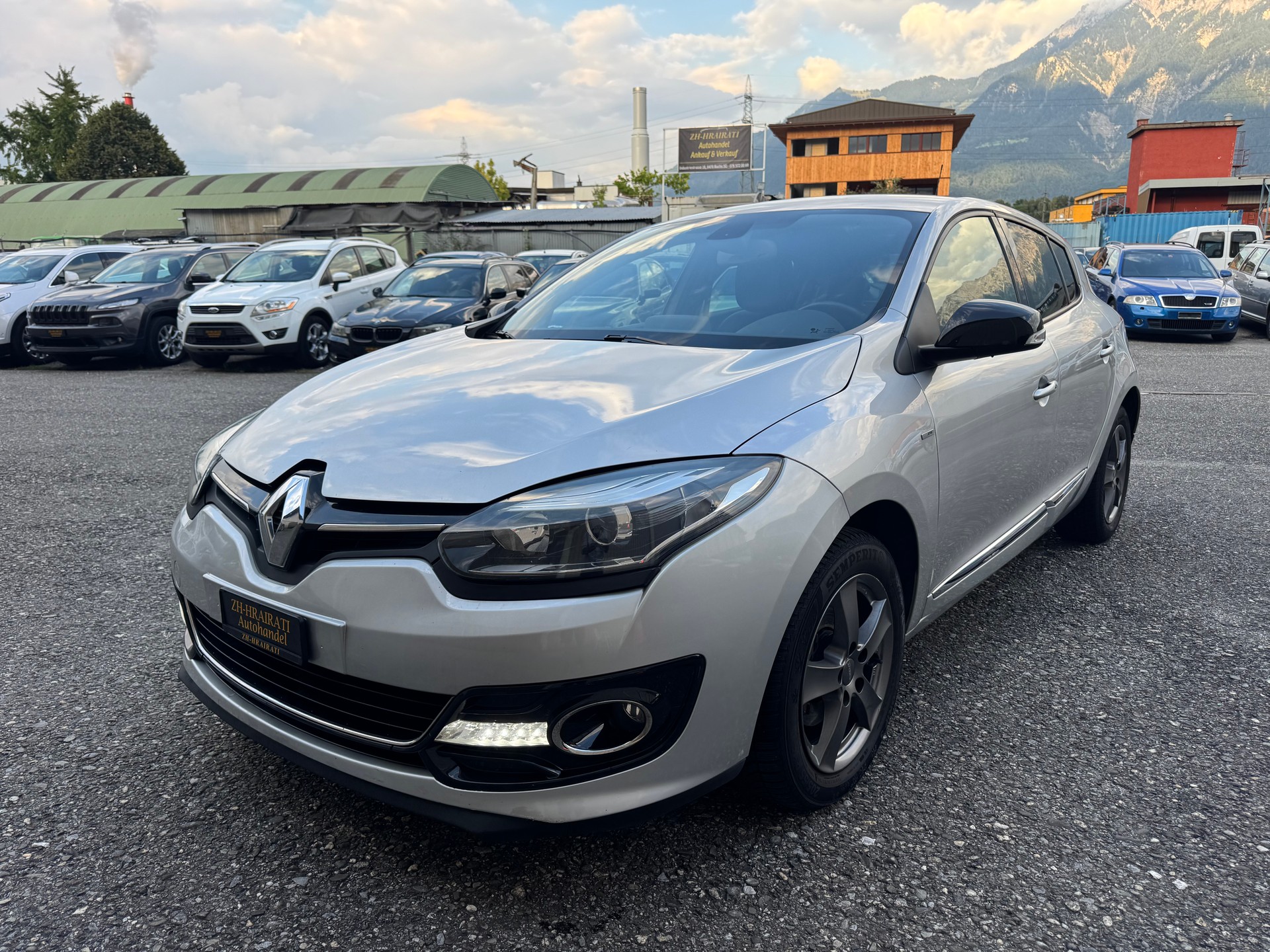 RENAULT Mégane 1.2 16V Turbo Swiss Edition EDC-image-2