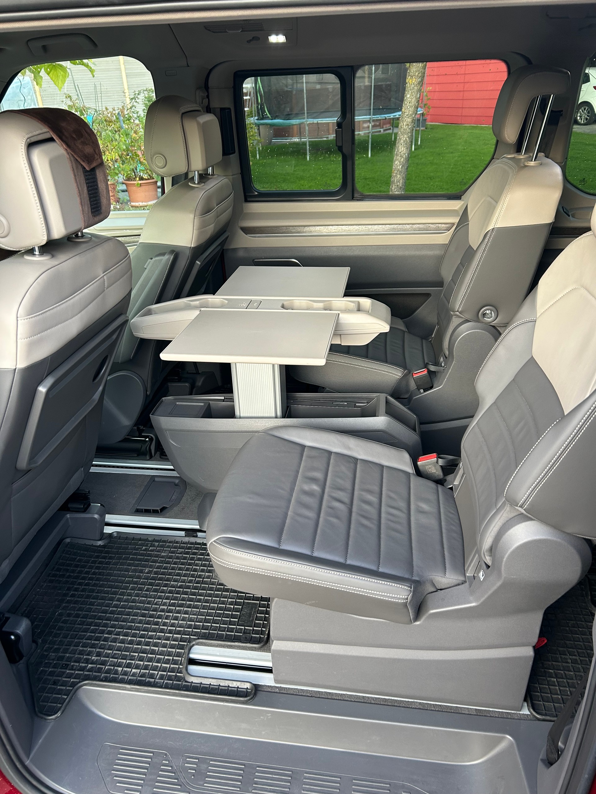 VW Multivan 2.0 TSI Style Liberty DSG Lang-image-11