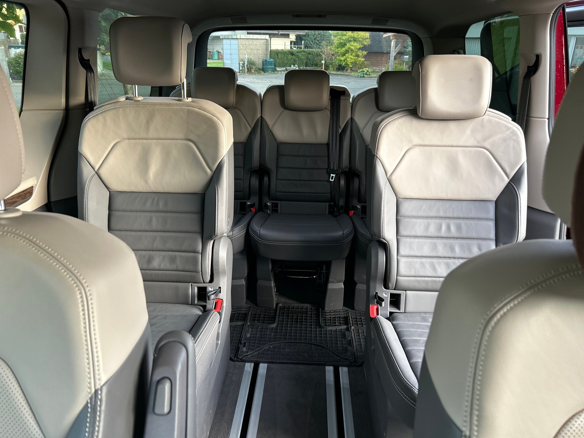 VW Multivan 2.0 TSI Style Liberty DSG Lang-image-12