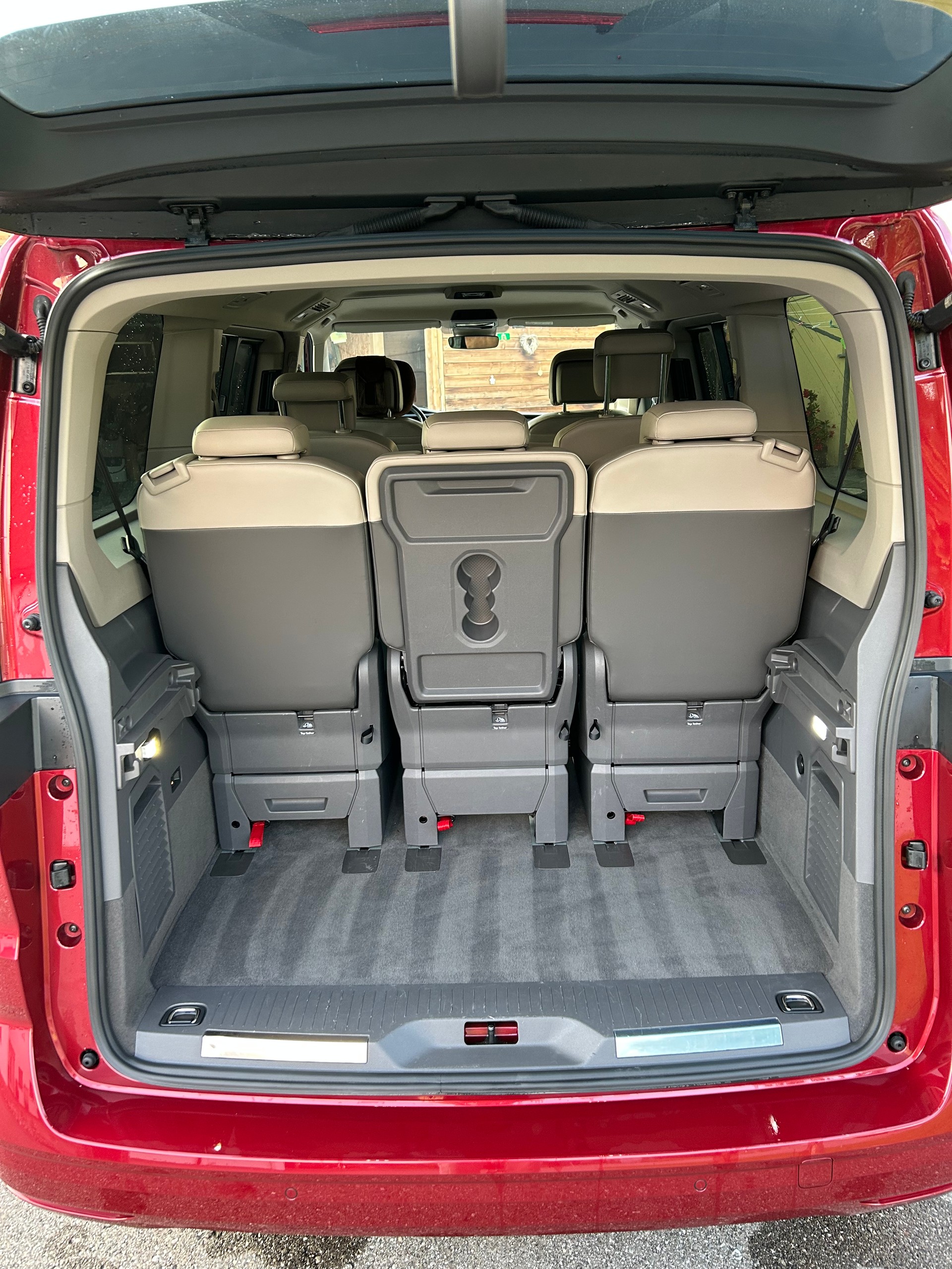 VW Multivan 2.0 TSI Style Liberty DSG Lang-image-16