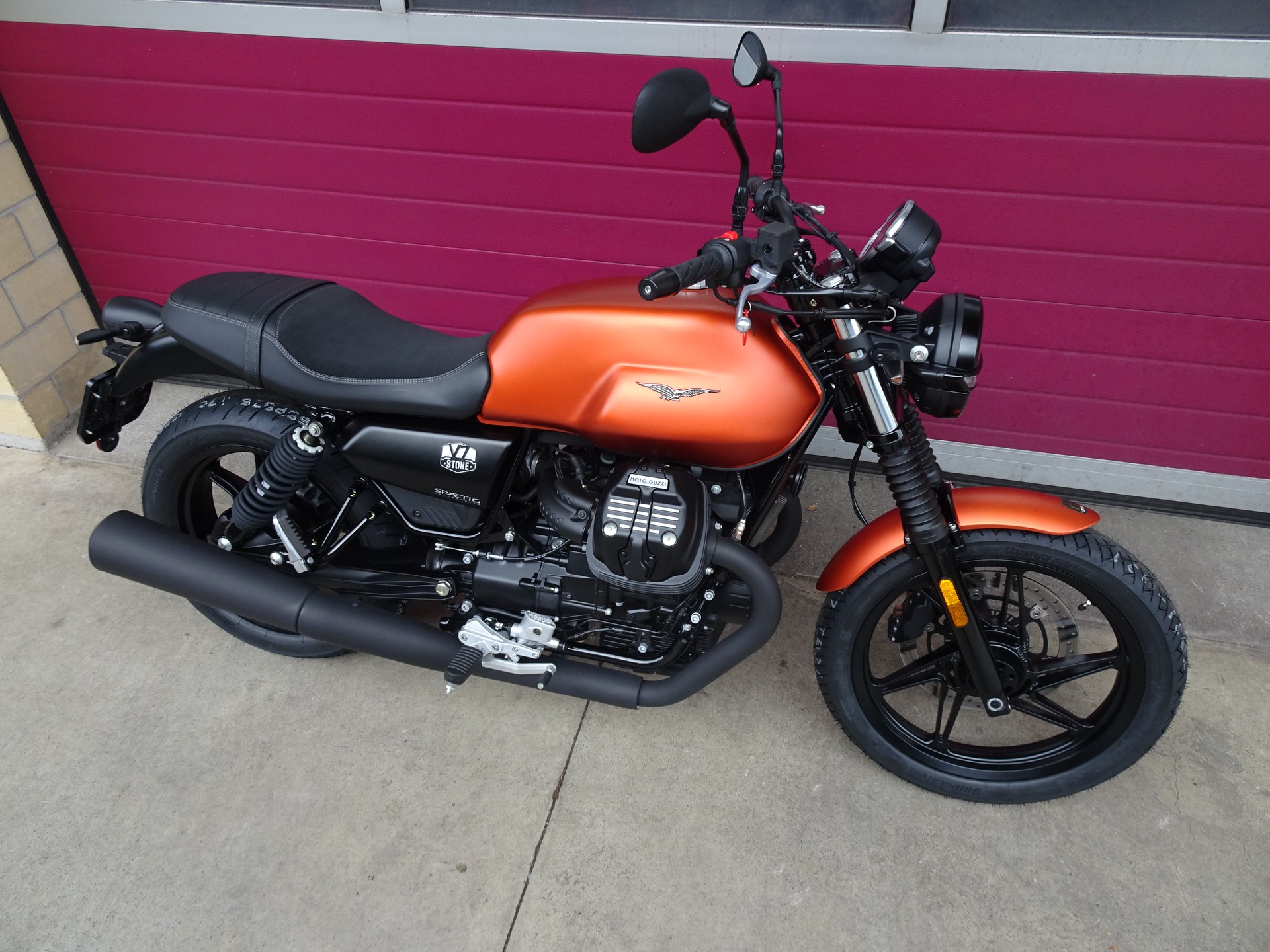 MOTO GUZZI V7 IV 850 Stone-image-15