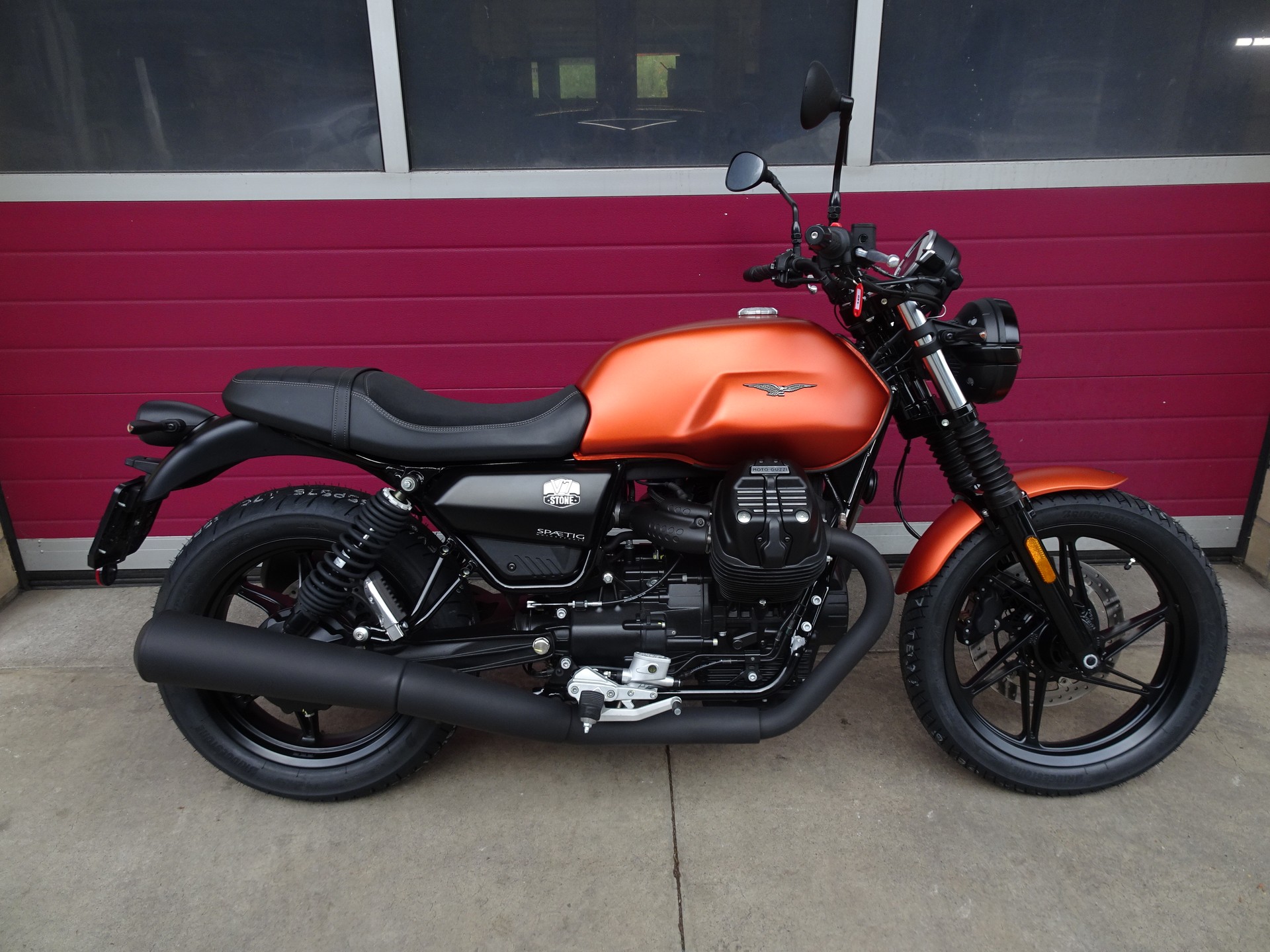 MOTO GUZZI V7 IV 850 Stone-image-0