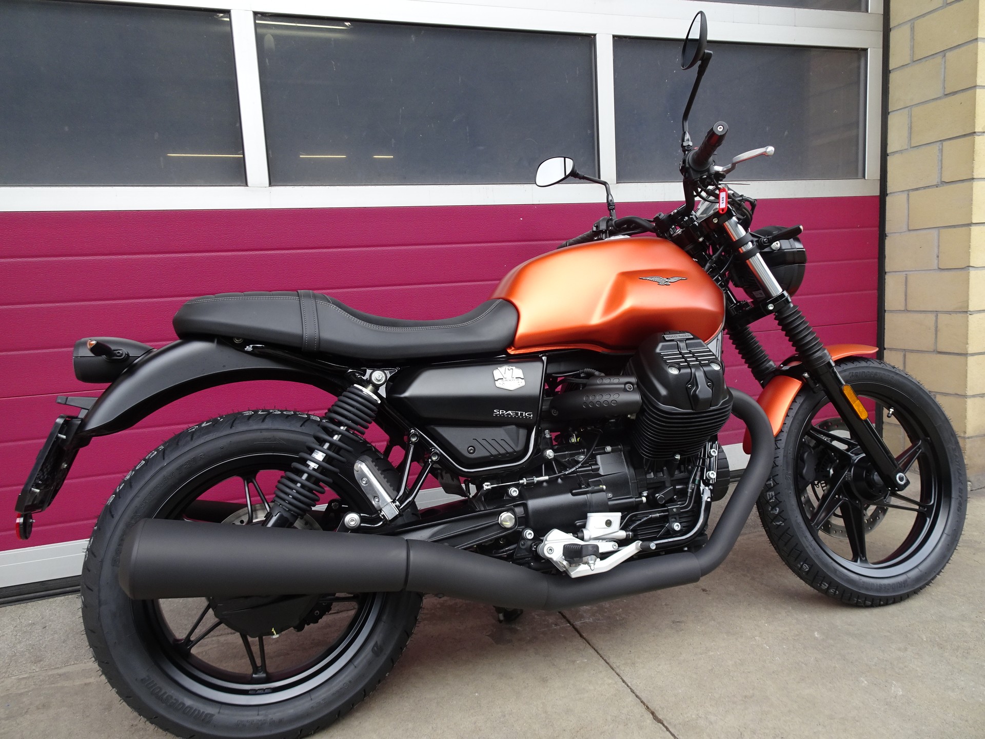 MOTO GUZZI V7 IV 850 Stone-image-8
