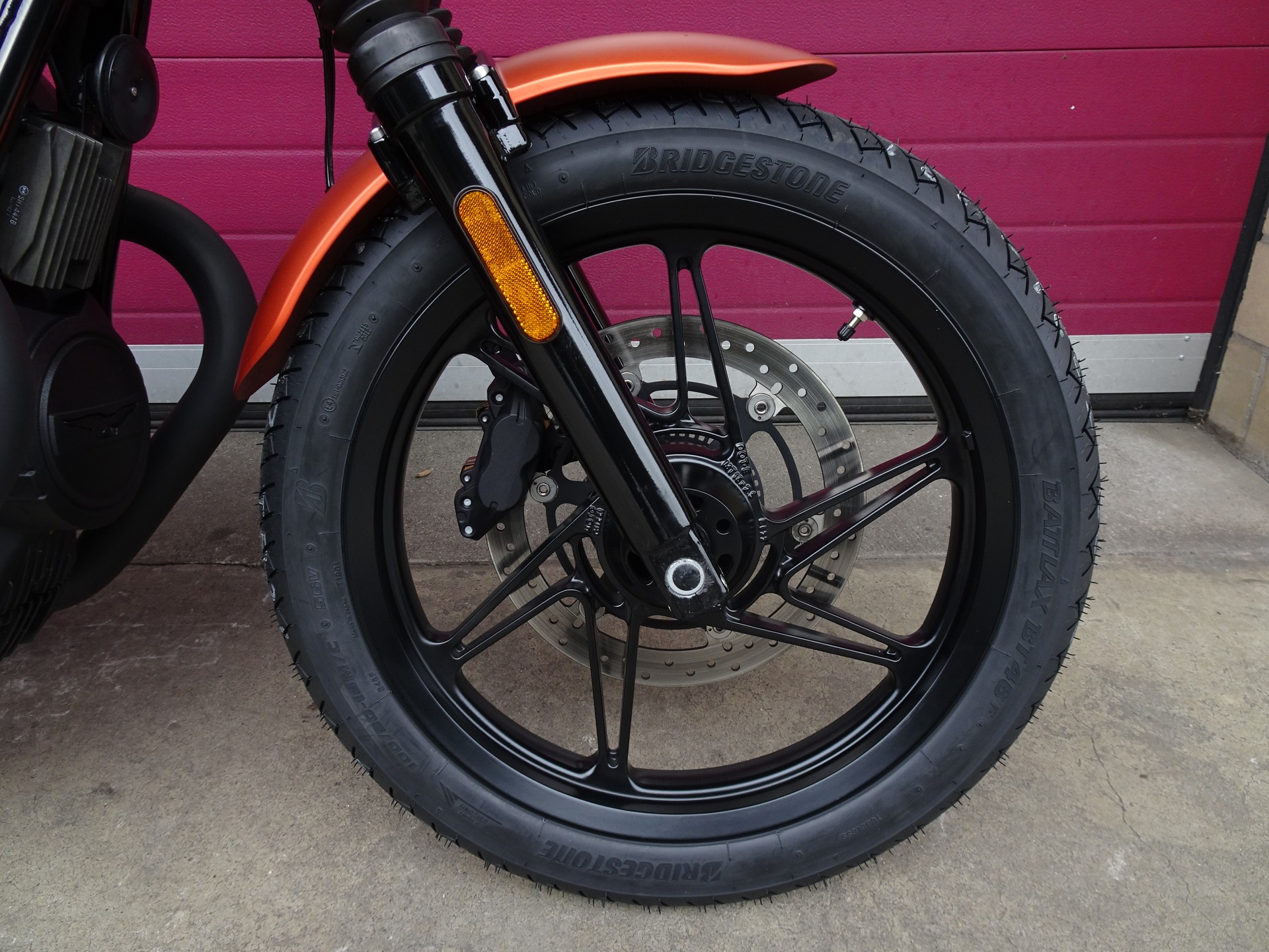 MOTO GUZZI V7 IV 850 Stone-image-1