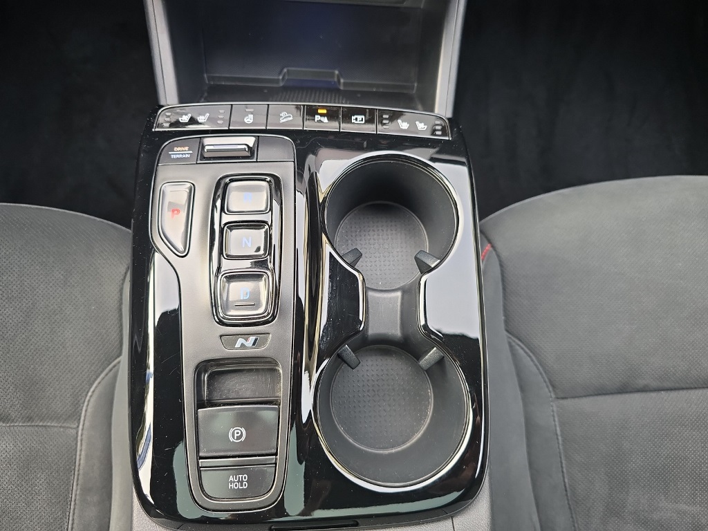 HYUNDAI Tucson 1.6 T-GDi HEV N-Line LUX.pack 4WD-image-17