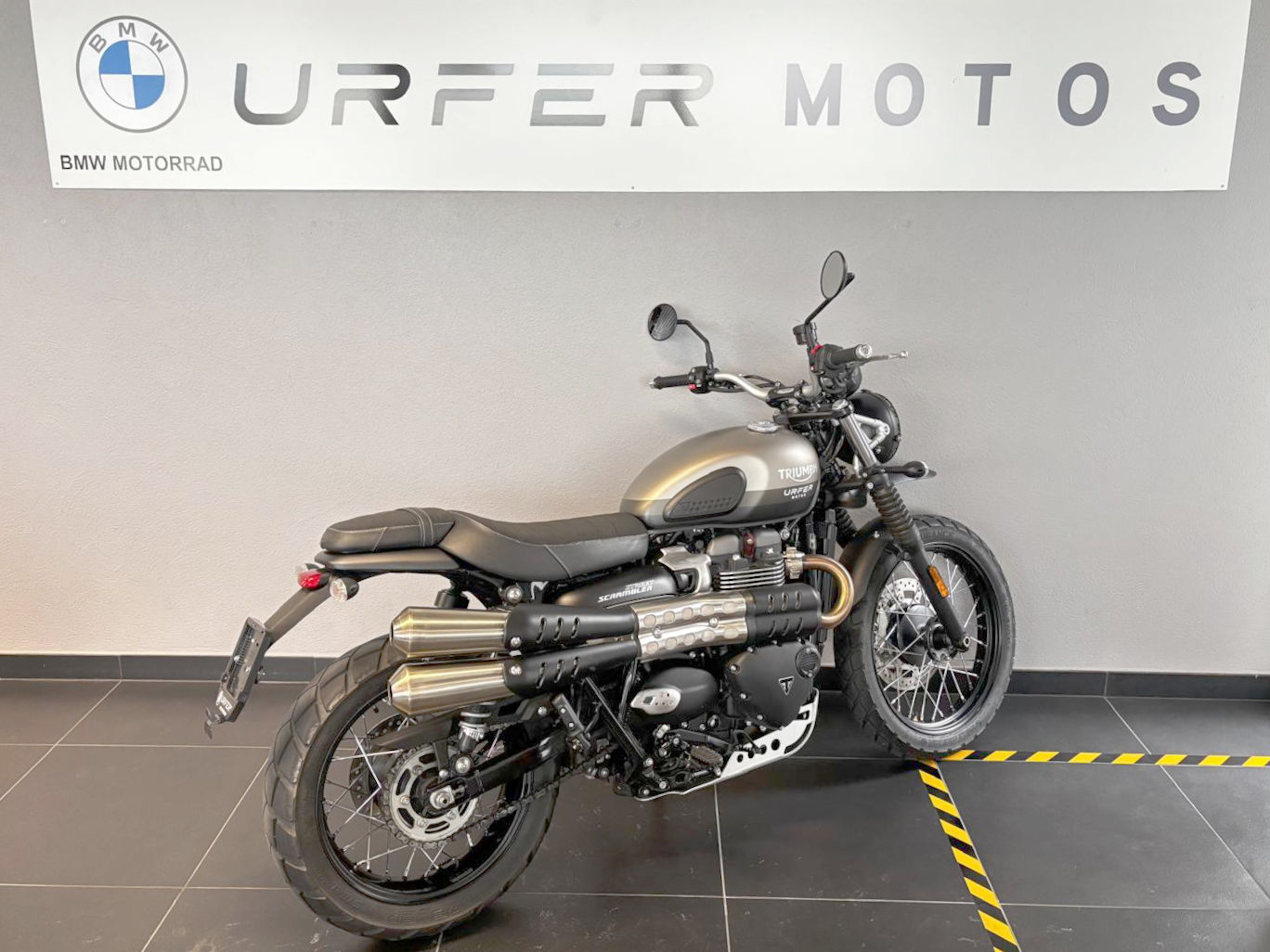 TRIUMPH Street Scrambler 900 Sandstorm-image-2