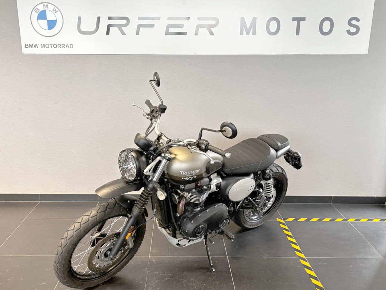 TRIUMPH Street Scrambler 900 Sandstorm-image-4