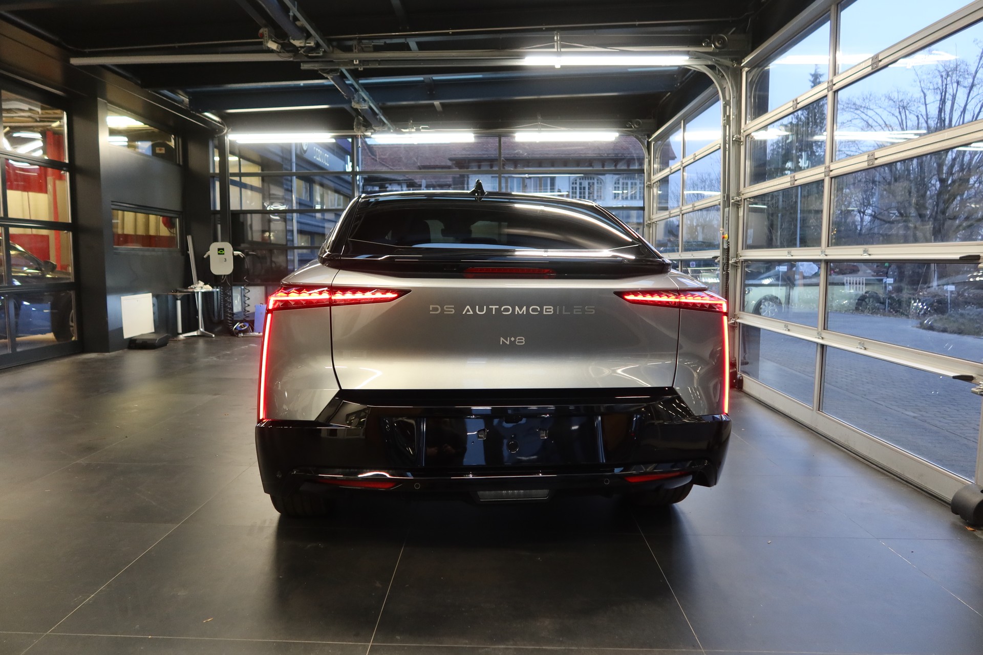 DS AUTOMOBILES DS N8 E-T 245 Pallas LR-image-4