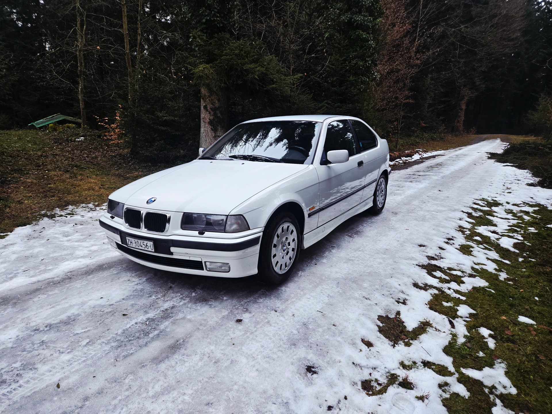 BMW 316i Compact Automat-image-9