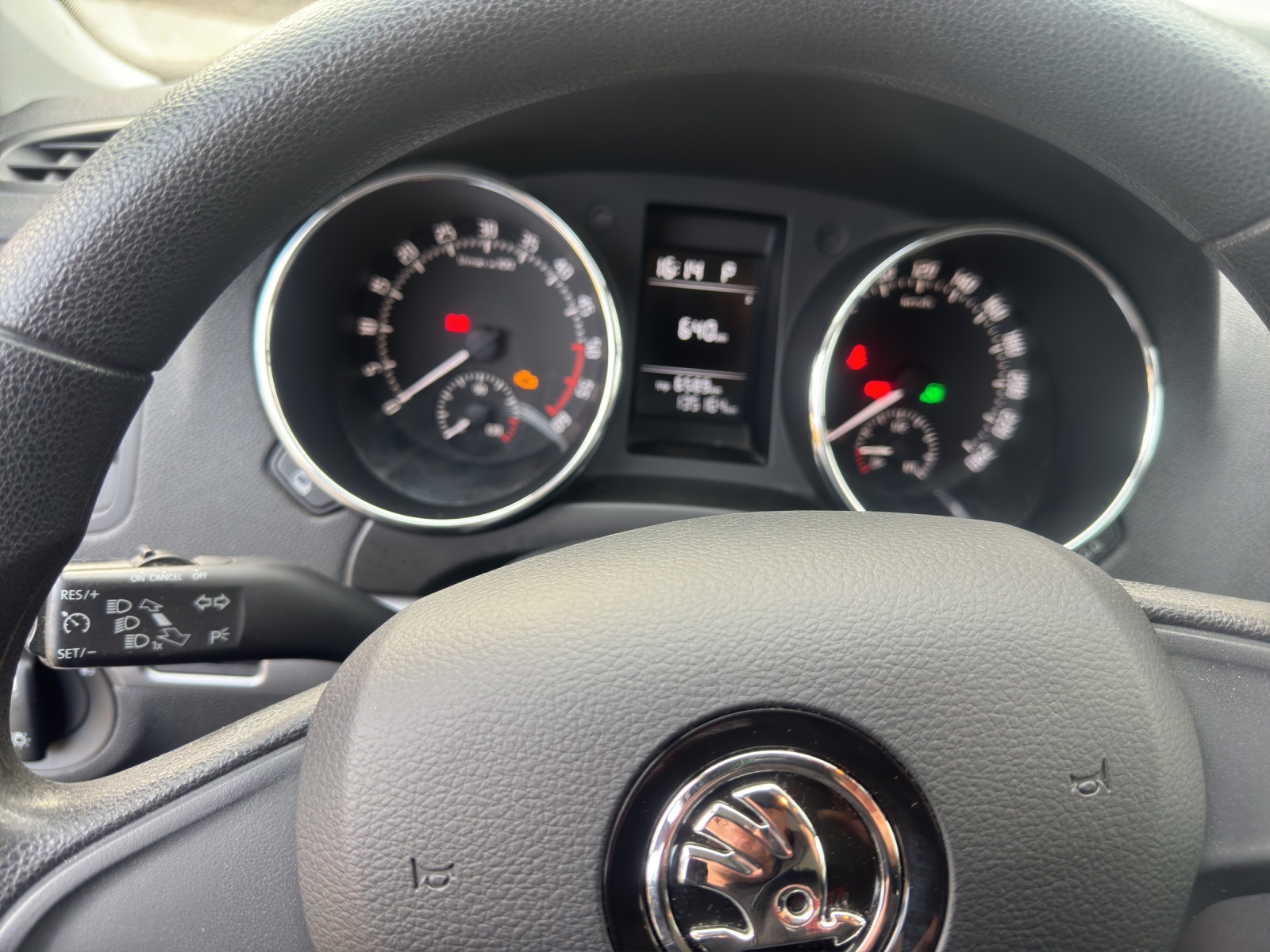SKODA Yeti 2.0 TDI Style Outdoor 4x4-image-10
