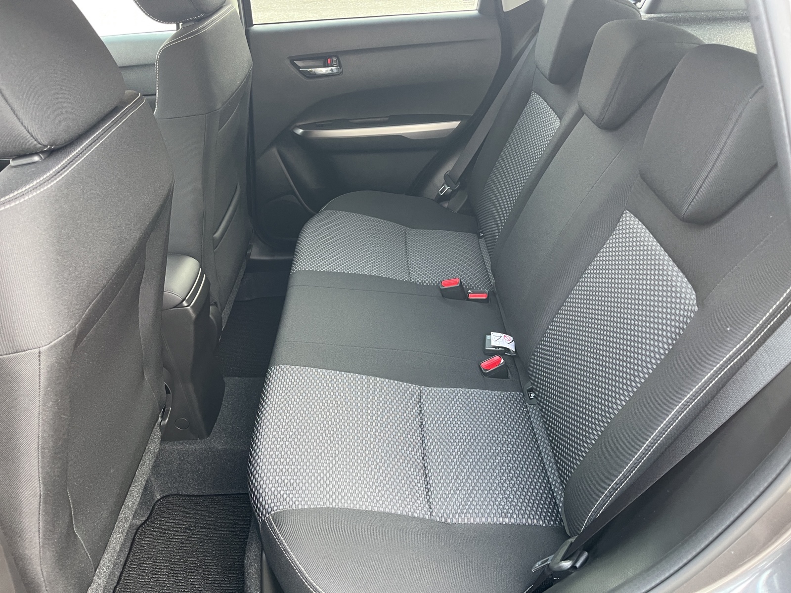 SUZUKI Vitara 1.4 T Compact+ Hybrid 4x4-image-14