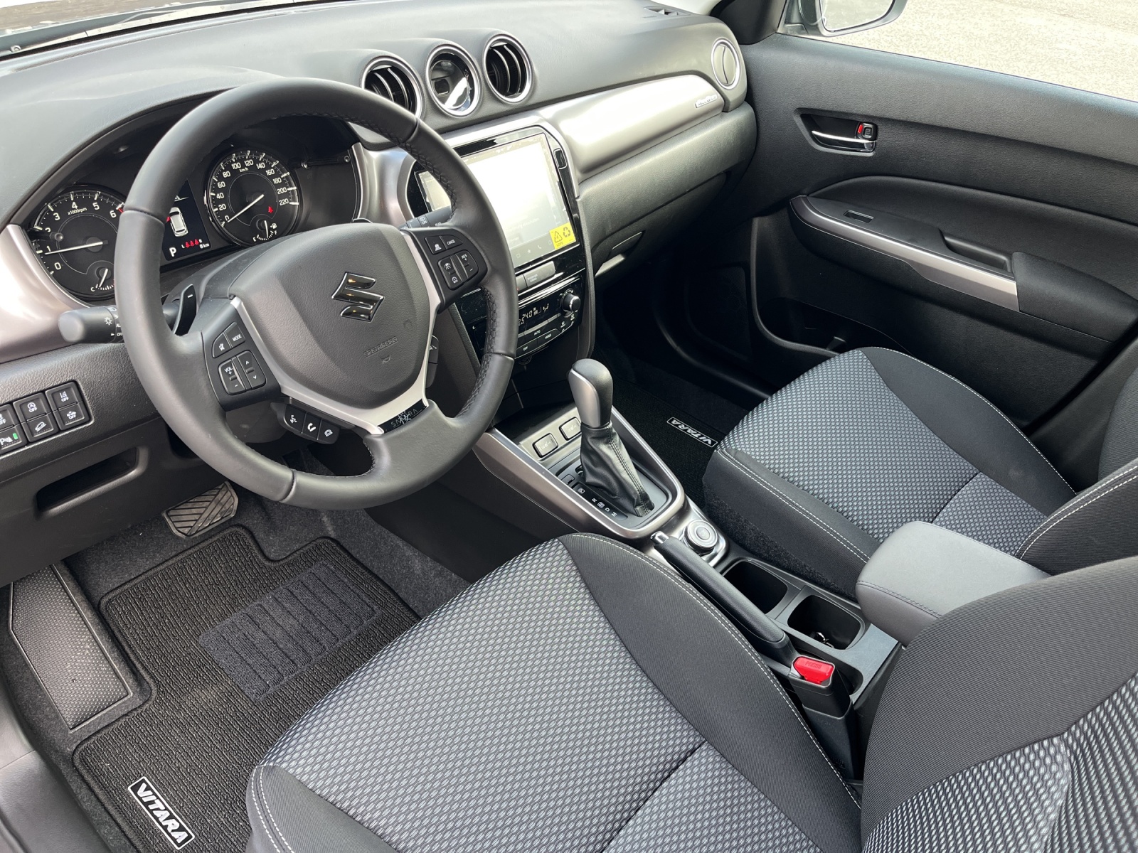 SUZUKI Vitara 1.4 T Compact+ Hybrid 4x4-image-8