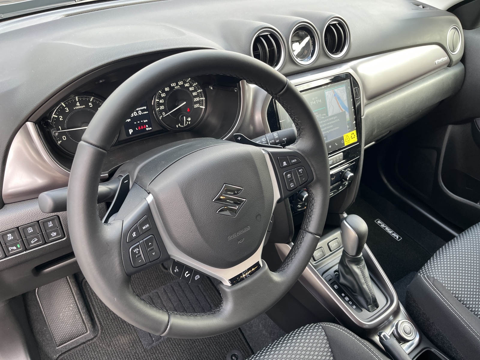 SUZUKI Vitara 1.4 T Compact+ Hybrid 4x4-image-9
