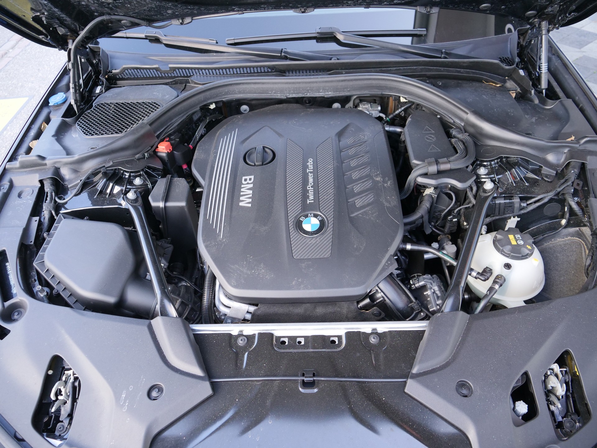BMW 530d xDrive Sport Line Steptronic-image-25
