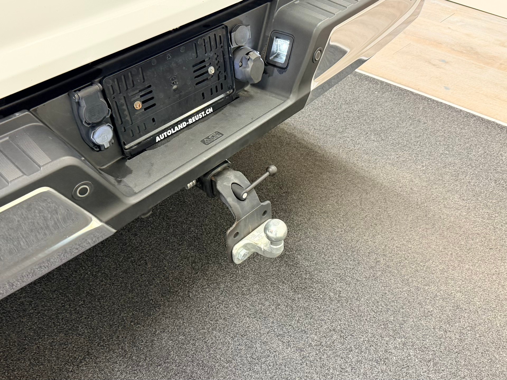 FORD F 150 Lariat 3.0 Diesel-image-8