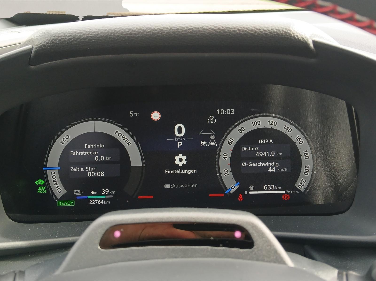 TOYOTA C-HR 2.0 PHEV GR Sport Premiere-image-14