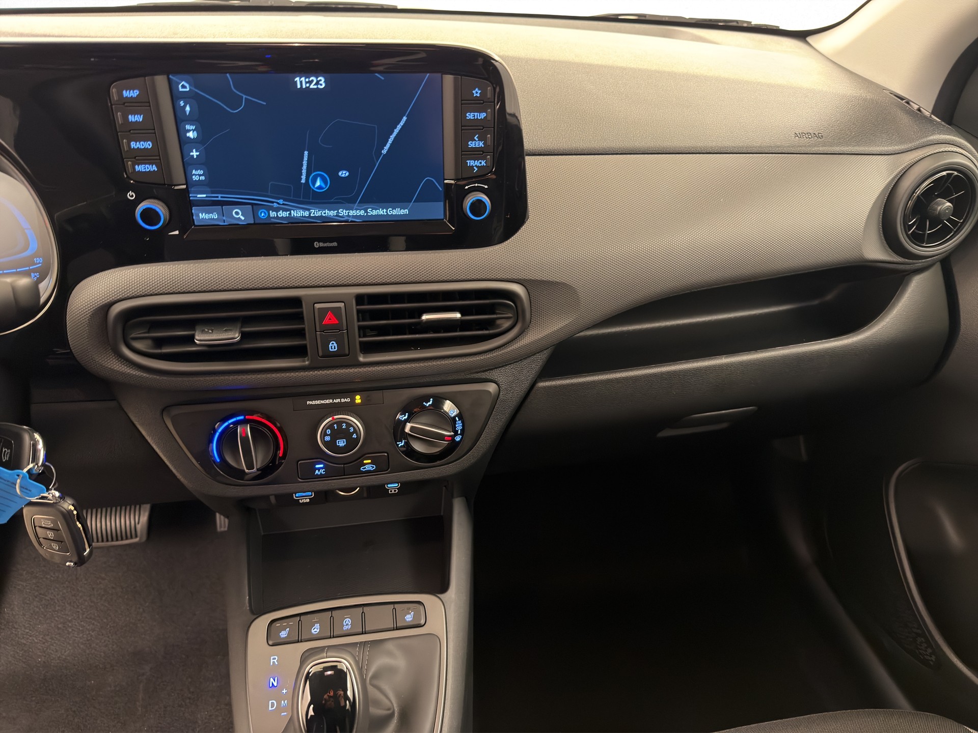 HYUNDAI i10 1.2 Amplia-image-7