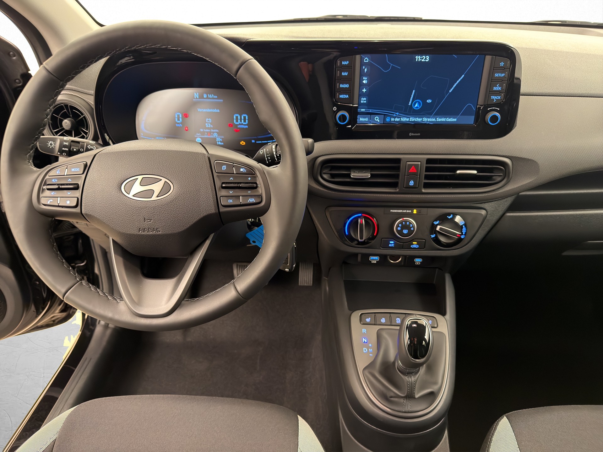 HYUNDAI i10 1.2 Amplia-image-6