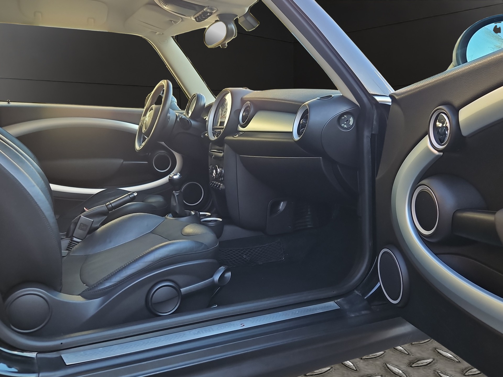 MINI Cooper S-image-13