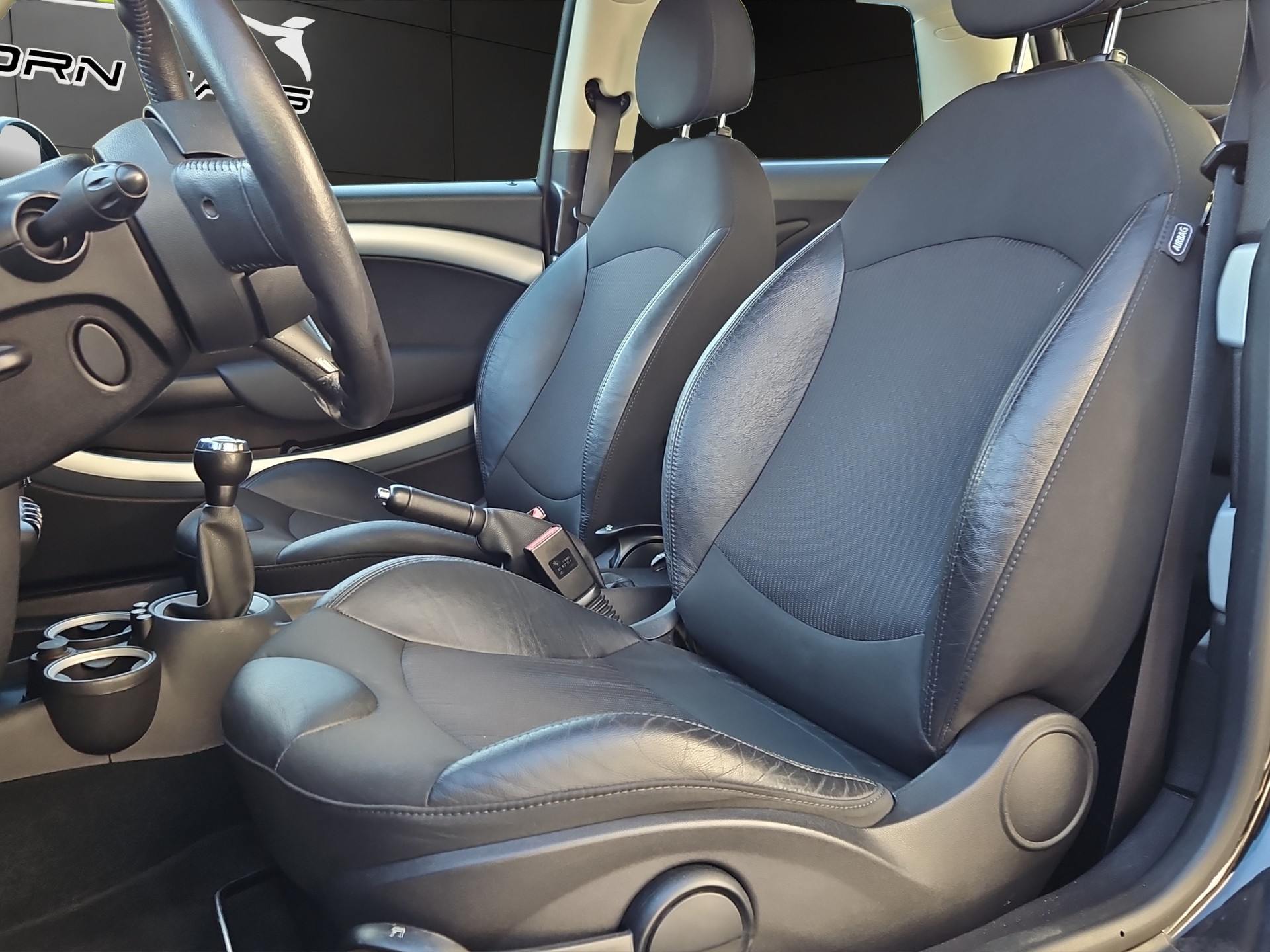 MINI Cooper S-image-4