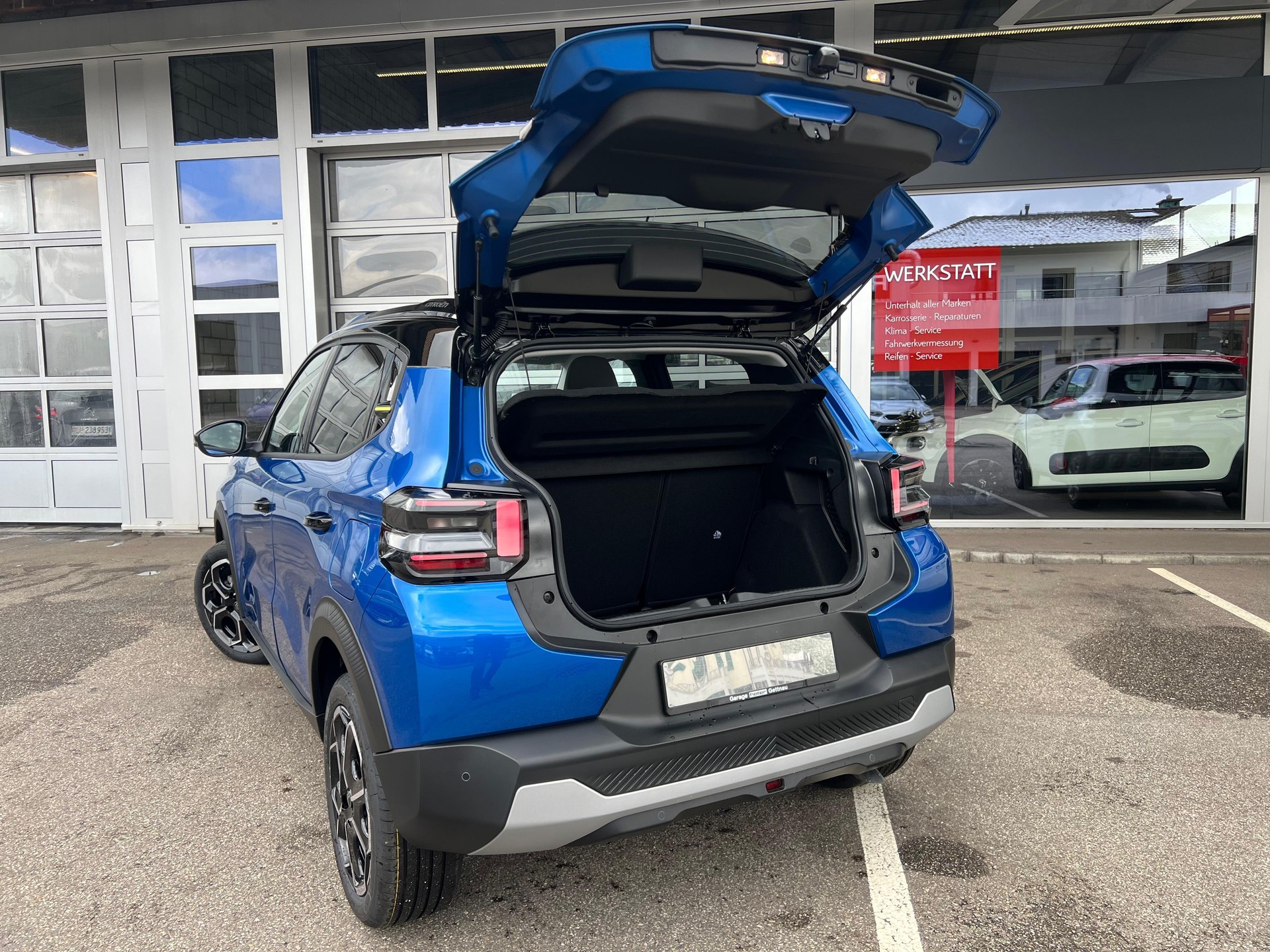 CITROEN C3 1.2 Hybrid Edition Tricolore-image-8
