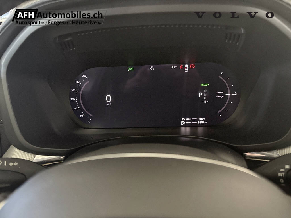 VOLVO XC60 2.0 T6 TE Ultimate Dark eAWD-showroom-element-3