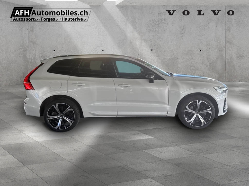 VOLVO XC60 2.0 T6 TE Ultimate Dark eAWD-image-13