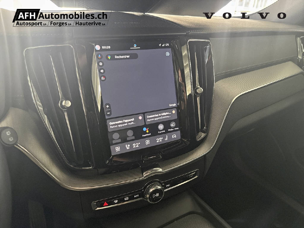 VOLVO XC60 2.0 T6 TE Ultimate Dark eAWD-image-4