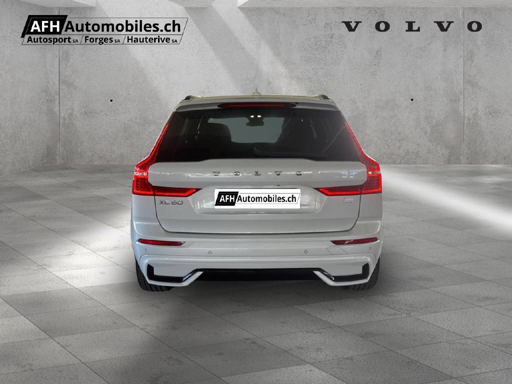 VOLVO XC60 2.0 T6 TE Ultimate Dark eAWD-image-11