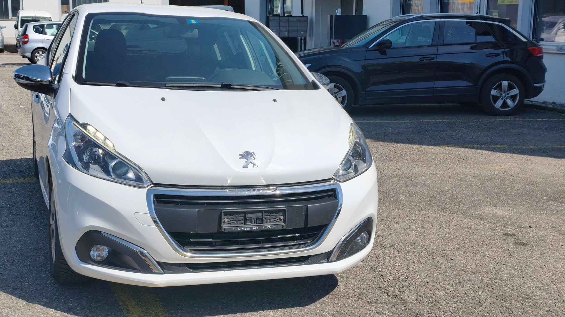 PEUGEOT 208 1.2 PureTech Style-showroom-element-2