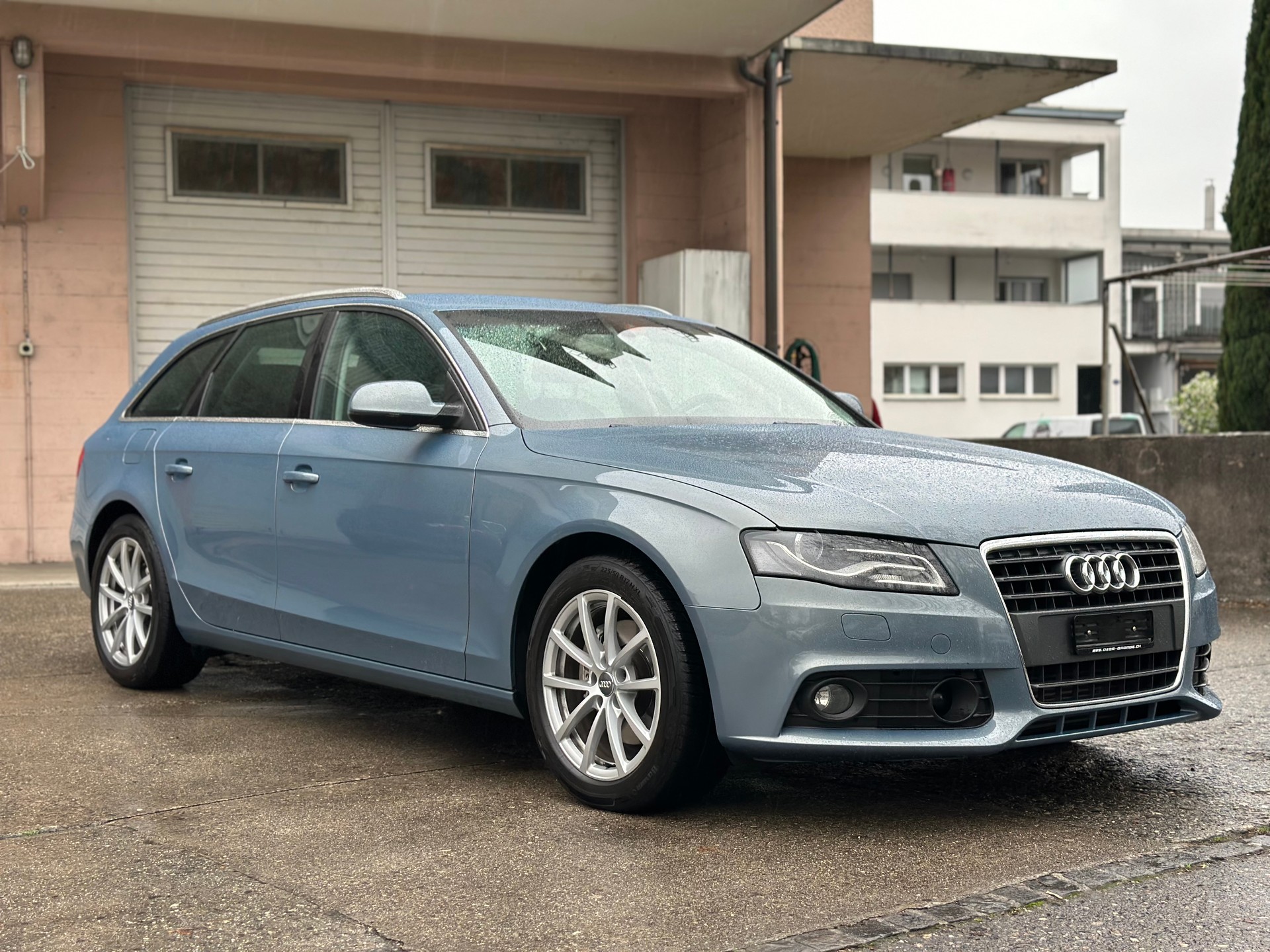 AUDI A4 Avant 2.0 TFSI-image-1