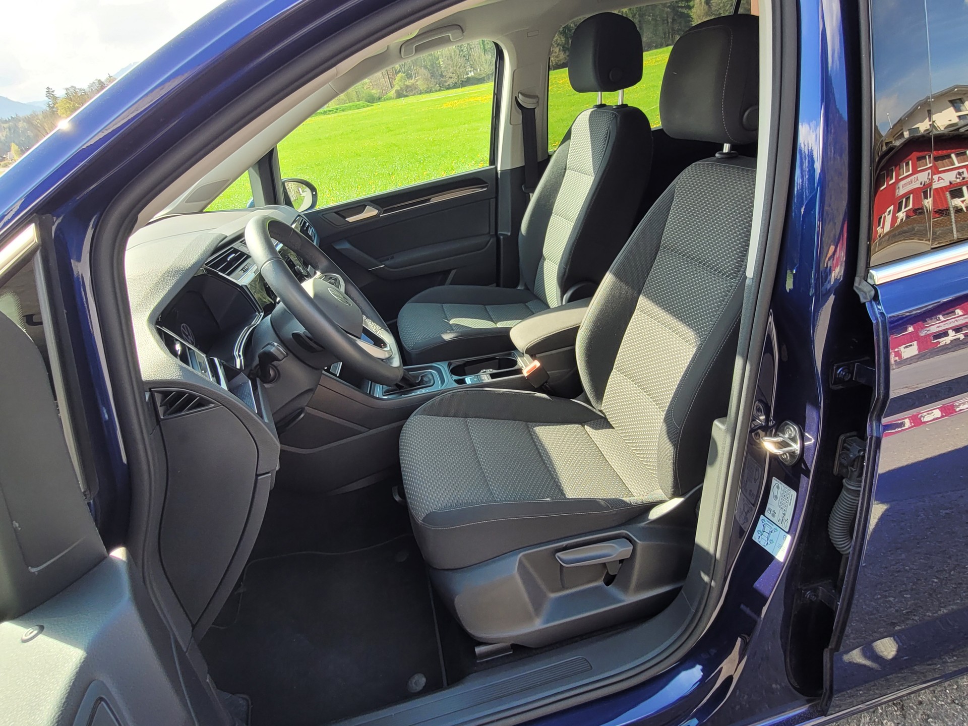 VW Touran 1.5 TSI EVO Comfortline United DSG *inkl. Garantie+7-Plätzer+Family Pack*-image-8