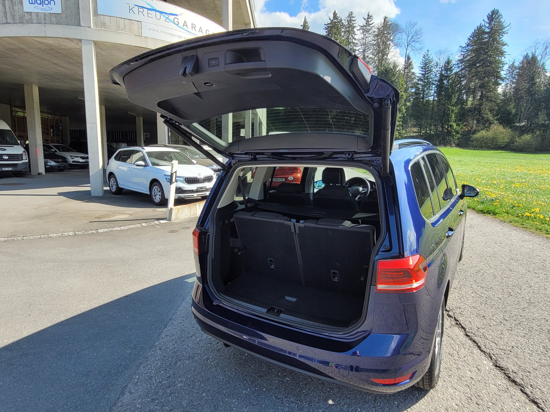 VW Touran 1.5 TSI EVO Comfortline United DSG *inkl. Garantie+7-Plätzer+Family Pack*-image-6