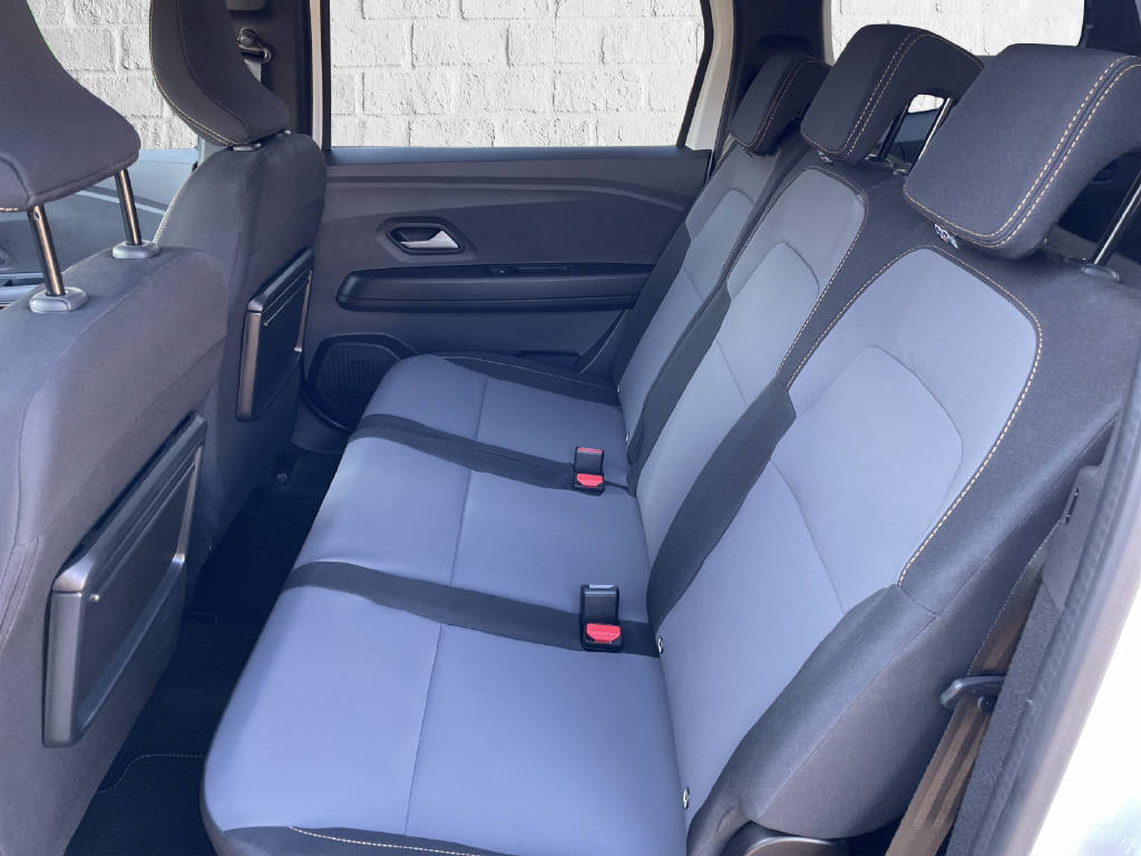 DACIA Jogger 1.6 Hybrid Extreme-image-9