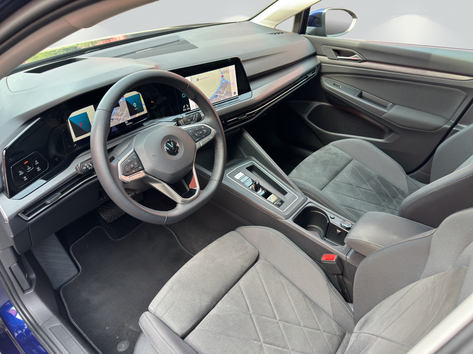 VW Golf 1.5 eTSI mHEV ACT Style DSG-image-4
