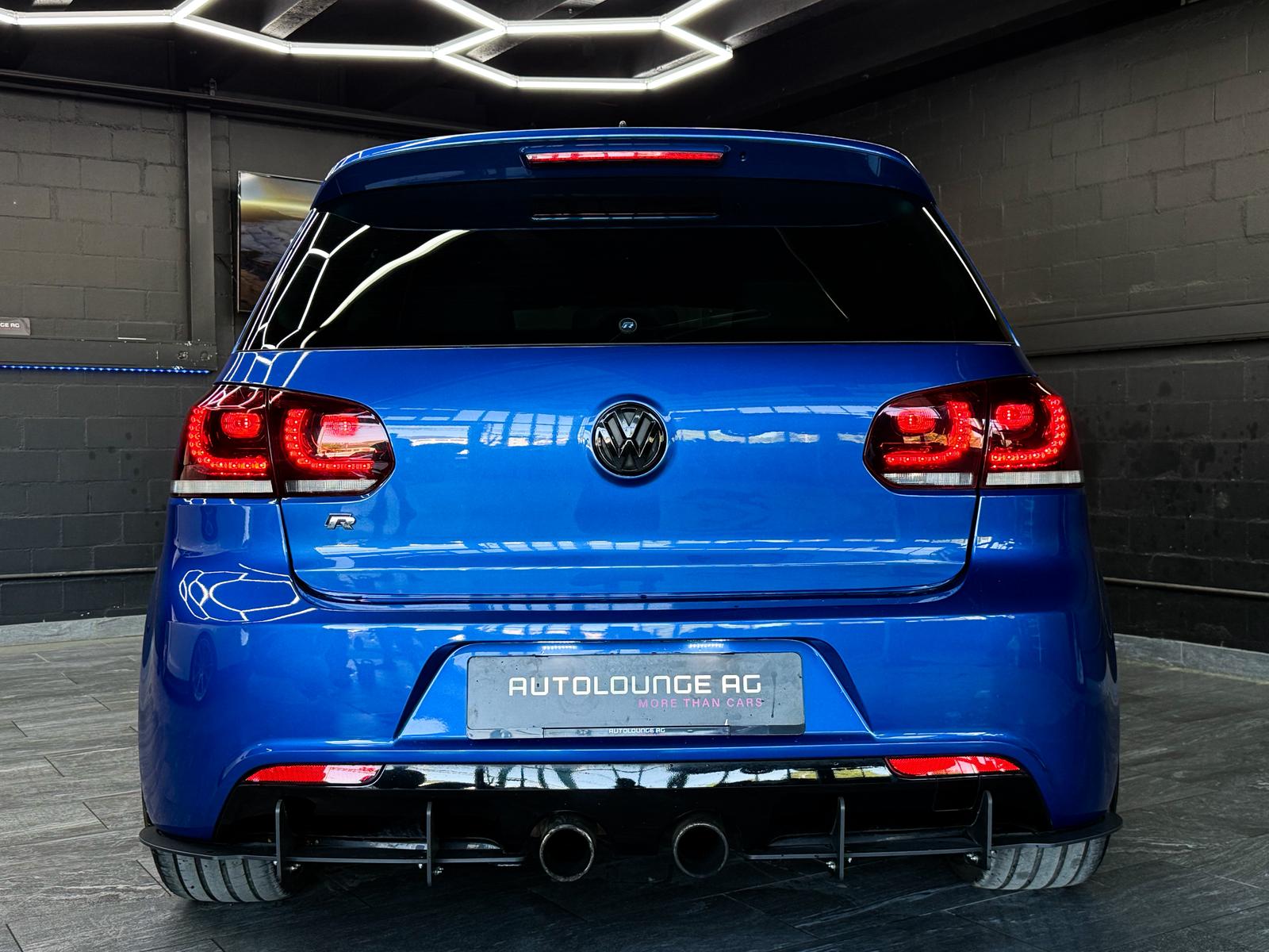VW Golf 2.0 TSI R 4Motion-image-6