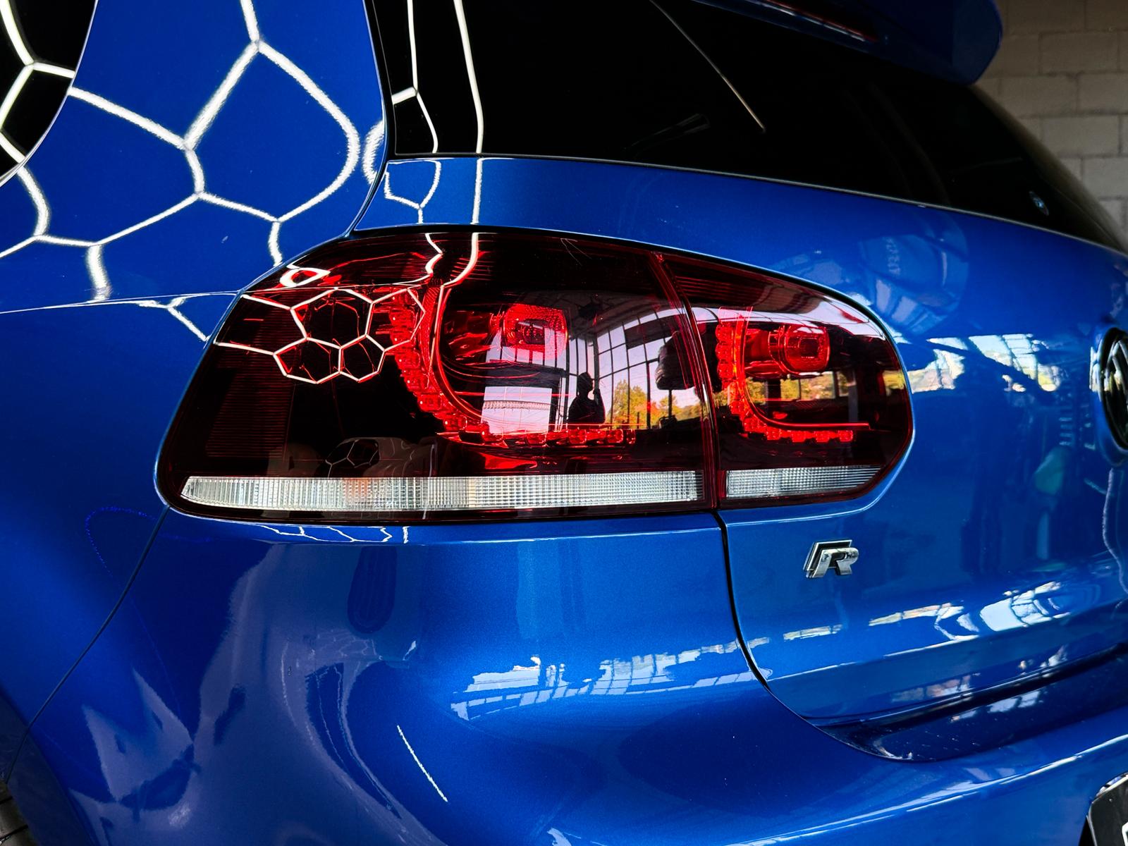 VW Golf 2.0 TSI R 4Motion-image-7