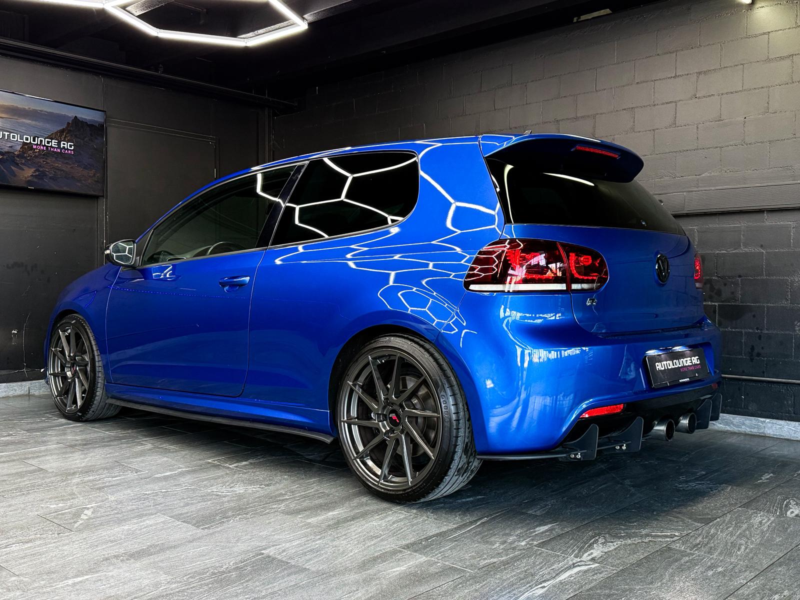 VW Golf 2.0 TSI R 4Motion-image-8