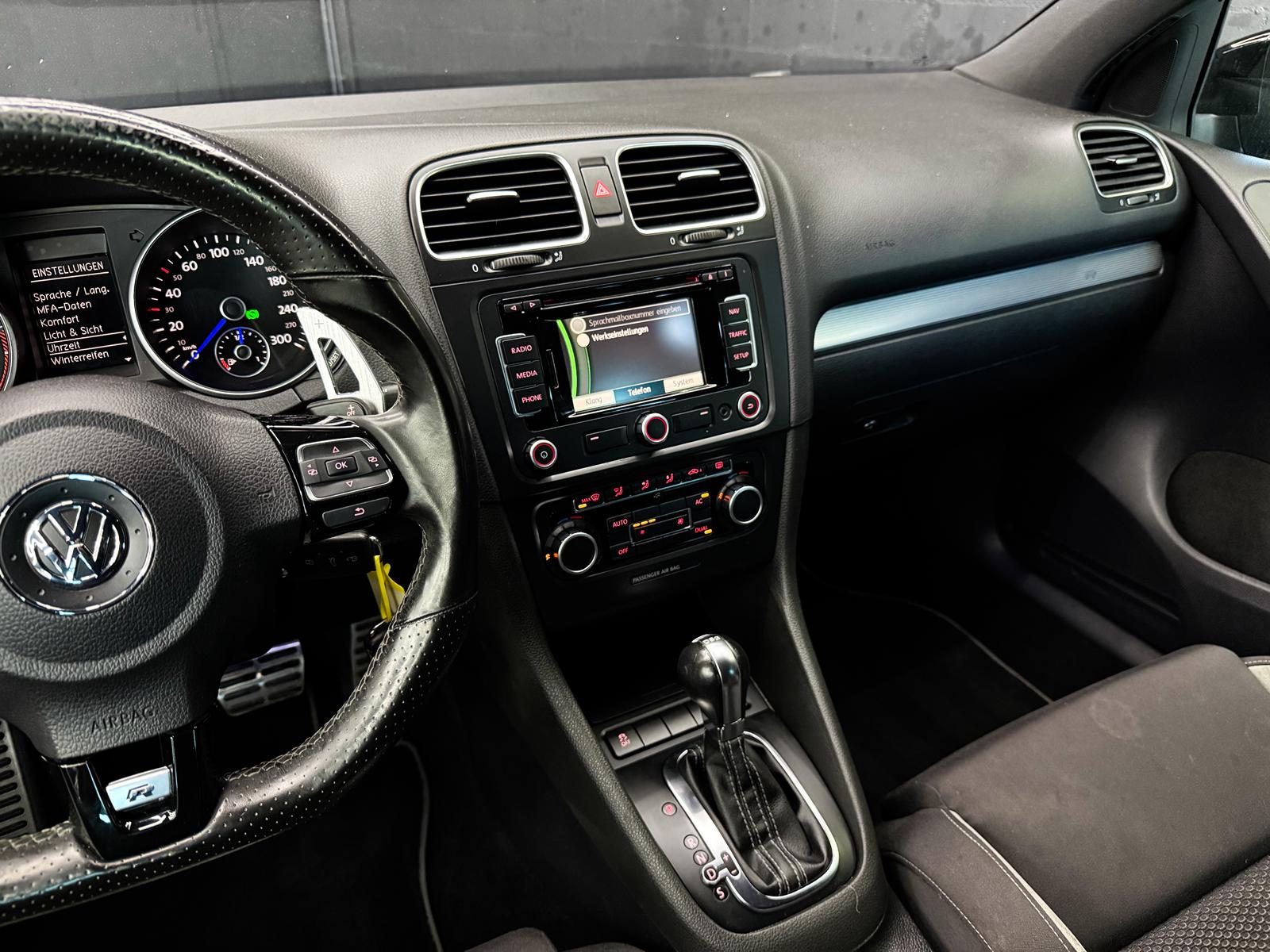 VW Golf 2.0 TSI R 4Motion-image-13
