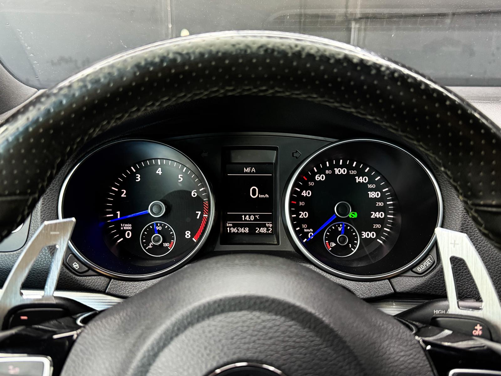 VW Golf 2.0 TSI R 4Motion-image-16